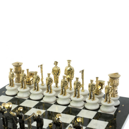 Шахматы подарочные "Железнодорожники" из бронзы и мрамора доска 48х48 см