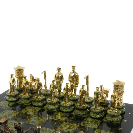 Шахматы подарочные "Железнодорожники" из бронзы и змеевика 48х48 см